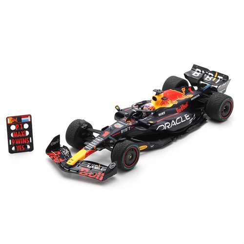 Spark Red Bull RB19 w. Pit Board - 1st 2023 Dutch Grand Prix - #1 M. Verstappen 1:18